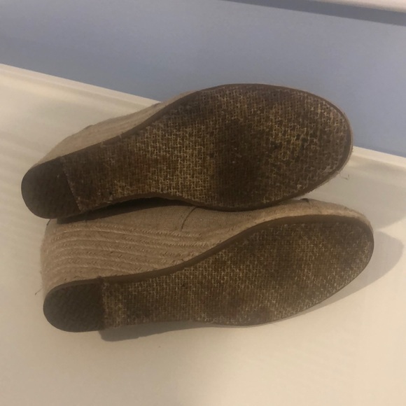 Toms - Picture 6 of 6